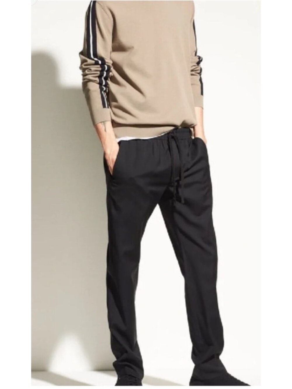 Vince Mens Wool Jogger Pant Size Small Pull on Inseam 25 (option to let out 2" )